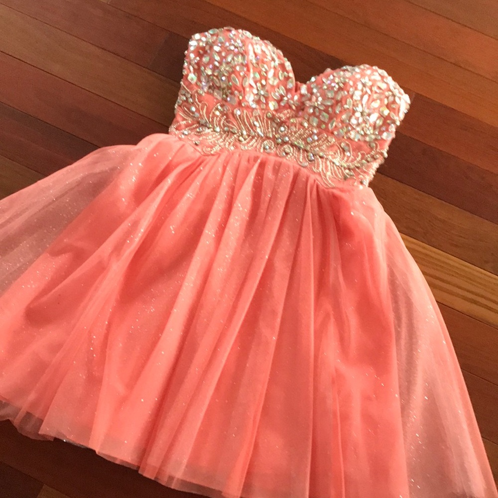Strapless short dress